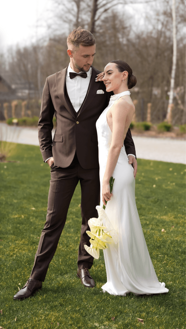 Stylowa panna młoda i pan młody podczas sesji ślubnej – kreatywne ujęcia i nowoczesny styl, Rzeszów, Podkarpacie