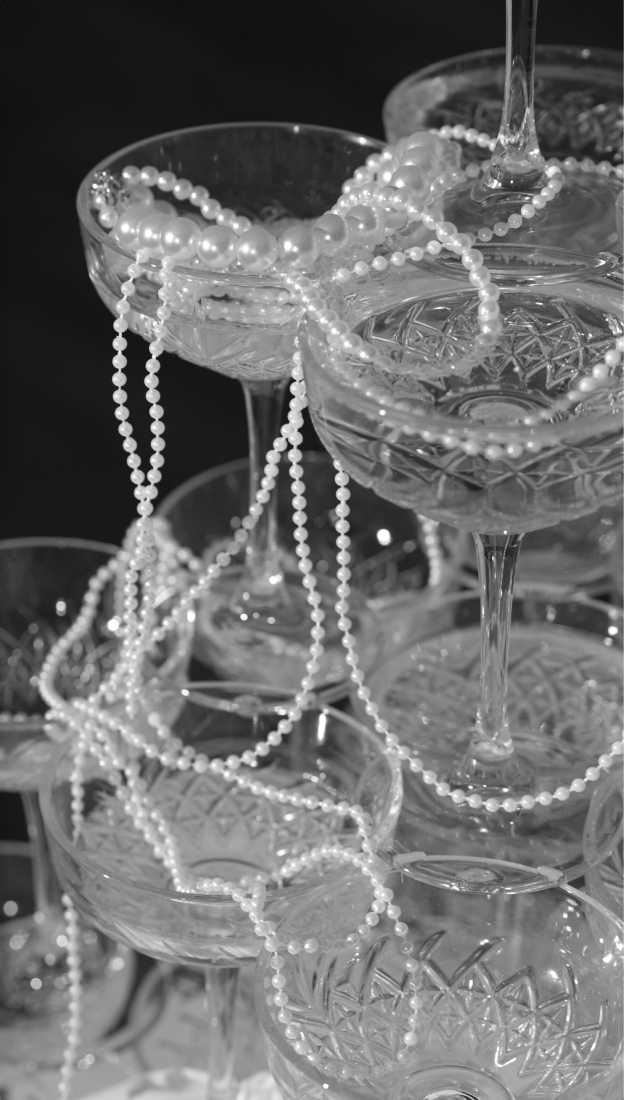 Dekoracje stołu weselnego – eleganckie świeczniki i świece, detale przyjęcia ślubnego Zamek Dubiecko, Podkarpacie